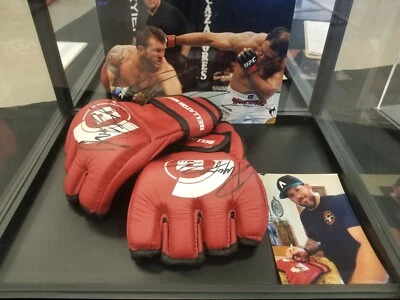 Ryan Bader Autgraphed Bellator Champ Gloves & Rare Picture - Image 1 of 4