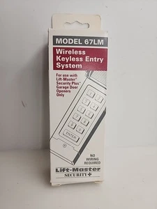 Chamberlain LiftMaster Garage Door Wireless Keypad Entry System 940CB 67LM NEW - Picture 1 of 5