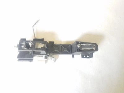 Soporte interior de manija de puerta exterior trasera izquierda | Se adapta a Ford Explorer 2016-2019 Foto 1 de 4