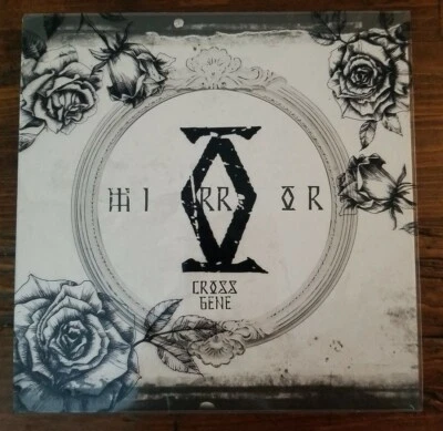 K-POP CROSS GENE 4th Mini Album MIRROR (White Version) CD+Photobook - Image 1 of 4