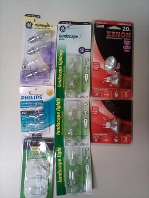 Landscape  flood bulbs. Lot: Xenon, GE, Phillips Bulbs - Image 1 of 4