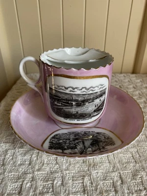 Antiguo platillo de taza de té bigote rosa brillante dorado gran muelle Yarmouth Foto 1 de 4
