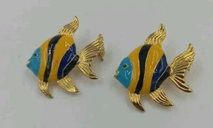 Set Of 2 Brooch Pins- Tropical Fish - Blue & yellow Emerald Gold Tone 1.25" - Picture 1 of 6
