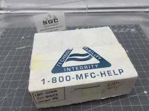 Unit Instruments Mass Flow Controller 100 SCCM HE PN: UFC-1200A - Picture 1 of 3