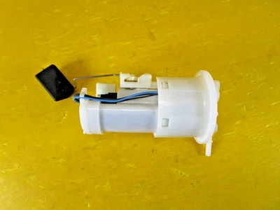 09 10 11 12 2009-2012 YAMAHA FZ6 FZ6R BOMBA DE COMBUSTIBLE UNIDAD DE ENVÍO DE GAS OEM Foto 1 de 4