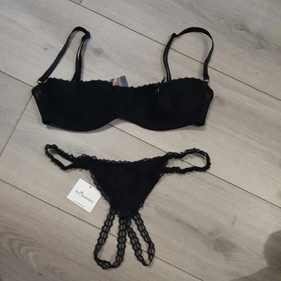 Nuevo con etiquetas Sujetador Vintage Ann Summers Negro Entice Cuarto Copa y Tanga Sin Entrepierna Talla Mdm Foto 1 de 4