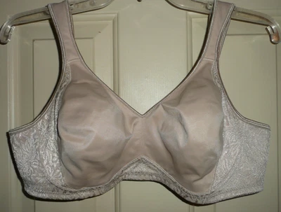 SIZE 40B Playtex Back & Side Smoothing Wireless Bra #4049 NWOT - Image 1 of 2