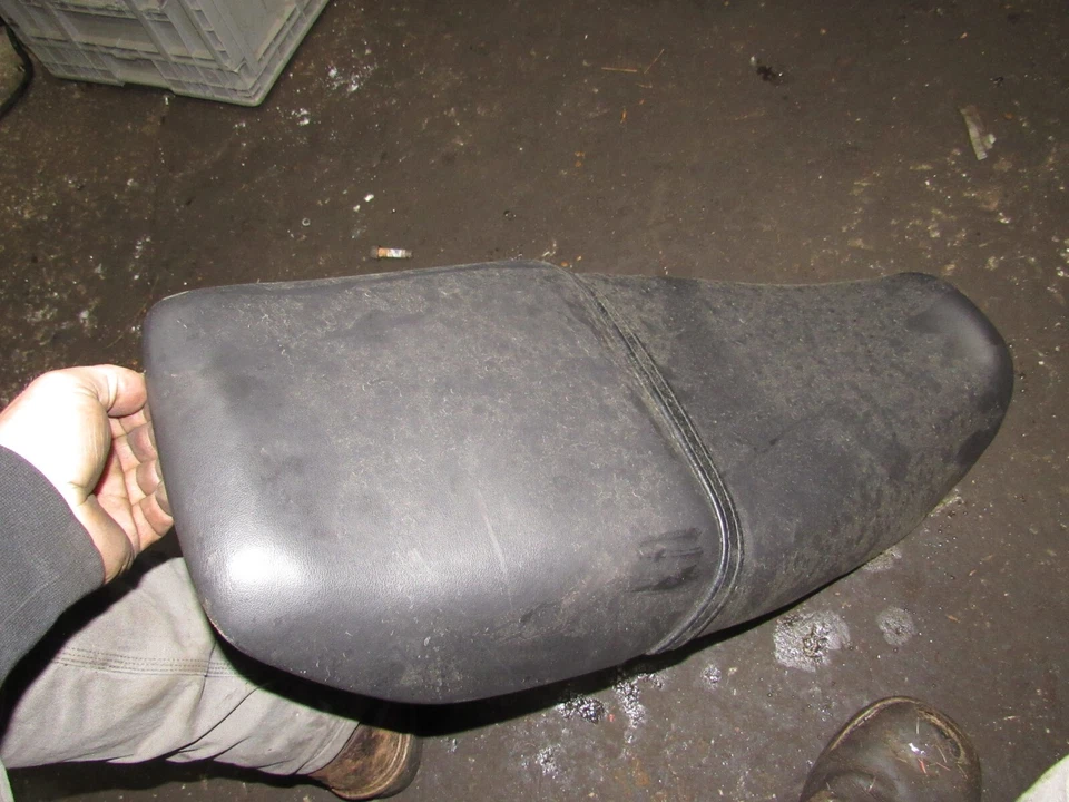 Honda CB250 1997 Nighthawk asiento sillín sin rasgaduras Foto 1 de 1