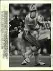 1988 Press Photo Houston Oilers Football Quarterback Warren Moon Fumbles Snap