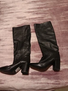 Women's Black Leather Boots Size 8 - Picture 1 of 11