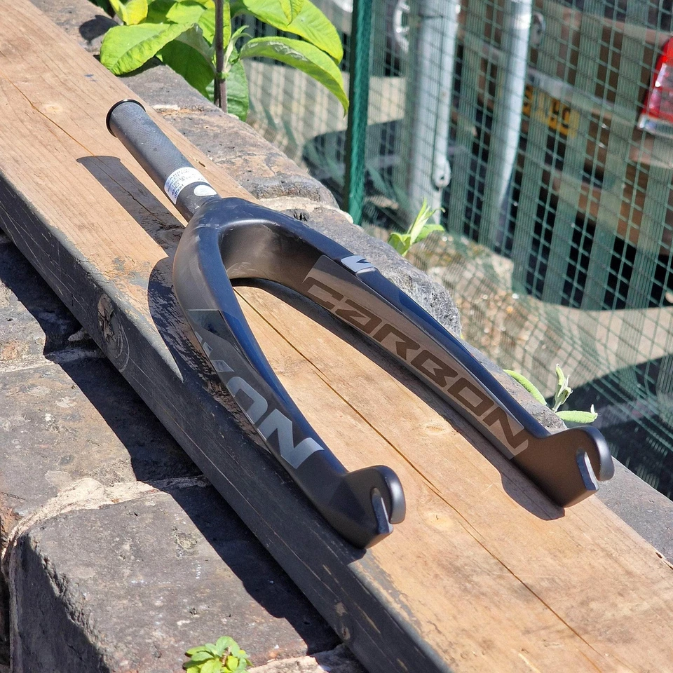 Ikon Mini / Junior Carbon 1" BMX Race Fork - Image 1 of 4