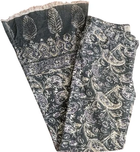 Jeans svasati Free People 27 Nuova Delhi in velluto a coste grigio paisley con frange ** - Foto 1 di 16