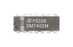 Ancienne pièce de circuits intégrés DM7402N - Photo 1/1