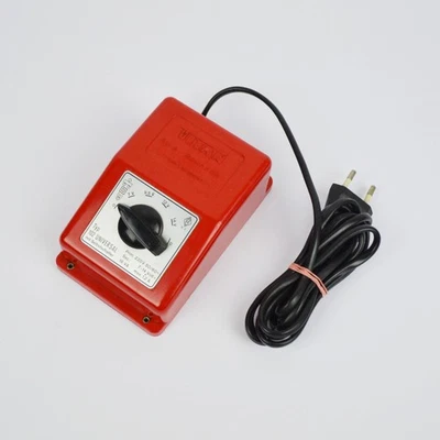 Titan Typ 102 Universal Trafo - Transformator für Auto-Rennbahn - 220 V - 16 VA - Bild 1 von 4