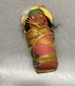 Vintage Skookum Native American Indian Papoose Baby Doll Souvenir Mailer 4" - Picture 1 of 7