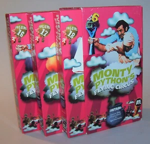 Monty Python's Flying Circus Volume Set 16-18 VHS Video Cassette Box Set #6 - Imagen 1 de 10