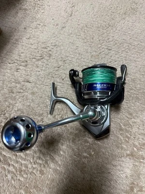 DAIWA SALTIGA 5000H SPINNING REEL 390356 - Image 1 of 4