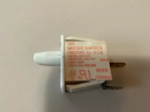 MICRO SWITCH 1DP5 FURNACE DOOR SAFETY SWITCH - Picture 1 of 3