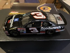 1999 Dale Earnhardt Goodwrench Service 25th Anniversary Monte Carlo Elite 1/24 - Picture 1 of 12