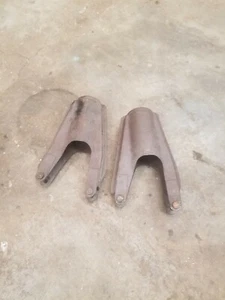 BMW Isetta 600 front coils springs housing pair left right 20 55 525 - Picture 1 of 3