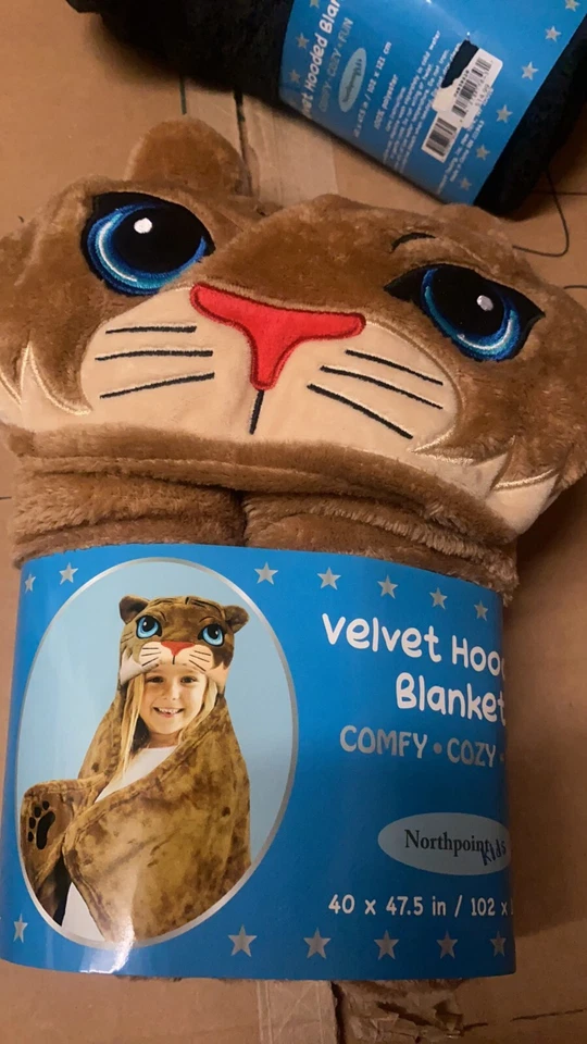 Cozy Creatures Northpoint Kid's Velvet Hooded Blanket 40" x 47 1/2" NEW NWT - Image 1 of 1