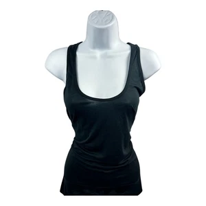 Camiseta sin mangas ajustada premium de ropa alternativa para mujer mezcla ultra suave (negra) - Imagen 1 de 4