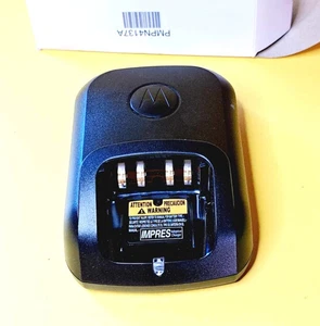 CARGADOR ADAPTATIVO MOTOROLA PMPN4137A IMPRES UNIDAD ÚNICA ESCRITORIO COMPACTO DURADERO - Imagen 1 de 8