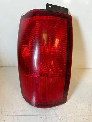 Conjunto de luz trasera lateral del conductor Lincoln Navigator 1998-2000 Foto 1 de 3