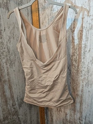 Top de compresión HANES talla mediana BEIGE TORSETTE Camisola Prendas moldeadoras BUSTO ABIERTO #4 Foto 1 de 4