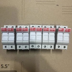 EIN EATON Bussmann CHM2DU 32A 600V Midget CHM 2DU Sicherungshalter 2-polig Neu - Bild 1 von 3