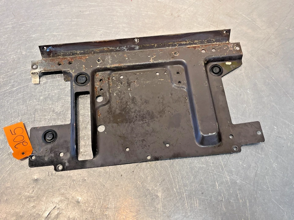 Soporte de placa de asiento inferior para tractor Massey Ferguson MF 1260 Foto 1 de 4