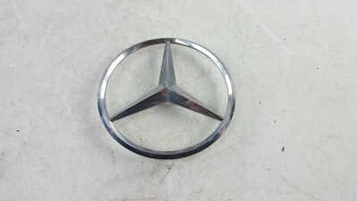 Insignia emblema carrocería escotilla trasera Mercedes-Benz GL350 2006-2012 Foto 1 de 2