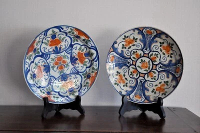 Deux assiettes en faience de Delft - XVIIIème siècle - Photo 1/4