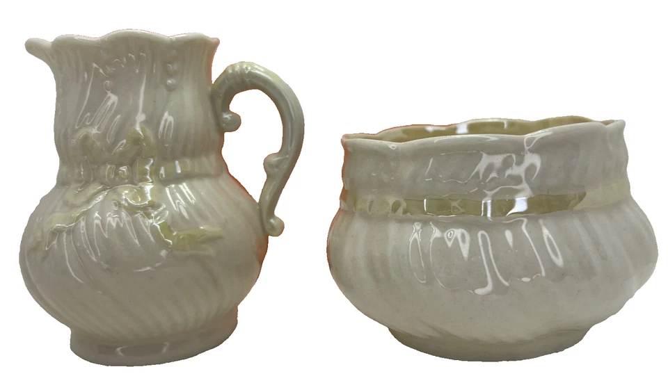 Conjunto de marca verde vintage Belleek patrón de lazo amarillo crema y azúcar Foto 1 de 4