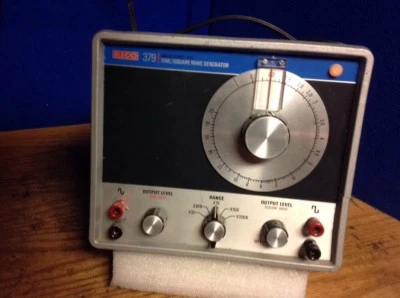 Gerador de onda senoidal/quadrada EICO estado sólido 379 - Imagem 1 de 4