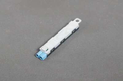 7P6035552K VW Touareg 7P FM2 TV2 Antenna Amplifier Right Upper HR Rear - Image 1 of 4