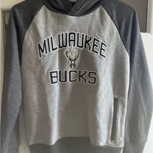 Kids Boy or Girl, NBA, Gray & Black Hoodie Milwaukee Bucks, size 10-12 RN#67891 - Picture 1 of 6