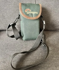 LowePro Compact Camera Bag Soft Compact Case Green Padded Shoulder Strap(a2) - Picture 1 of 4