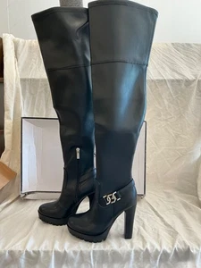 NWT Women’s Black Guess Tailia Boots. Size 5.5 - Picture 1 of 3