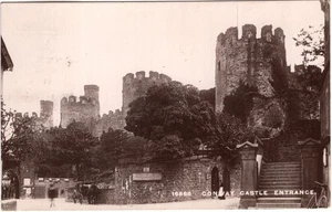 CAERNARVONSHIRE - CONWAY, CASTLE ENTRANCE, REAL PHOTO BY THOMPSON 1911 - Picture 1 of 2