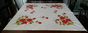 Mantel Impreso Vintage 42"" x 52"" Rosas Rojas ¡Excelente! - Imagen 1 de 5