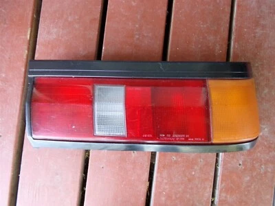 Luz trasera derecha Toyota Corolla AE86 1984-1987 hatchback 12-226 OEM 84 85 86 87 Foto 1 de 4