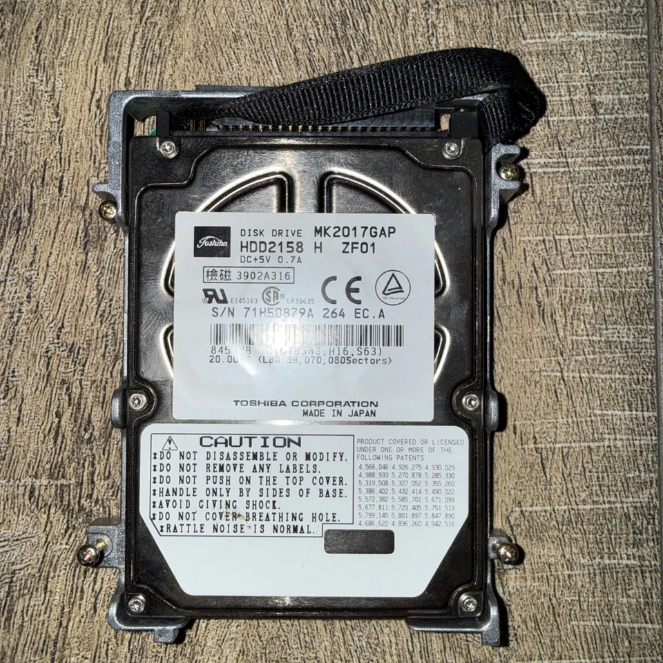 Toshiba 20GB MK2017GAP IDE (HDD2158 D ZF01 T) Laptop HardDrive NOT TESTED - Image 1 of 4