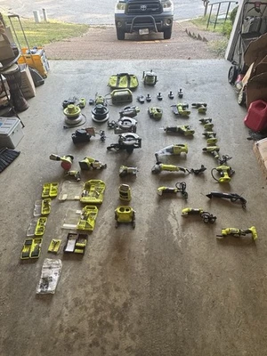Juego completo de herramientas eléctricas Ryobi 18V ONE+ - Más de 25 herramientas, cargadores, baterías, etc. Foto 1 de 4