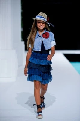 VESTIDO LINDO FEMININO MONNALISA, RARO  - Imagem 1 de 2