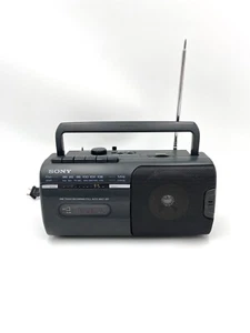 Vintage Retro Sony CFM-10 AM/FM Radio Kassetten-Corder Kassettenspieler-funktioniert - Bild 1 von 11