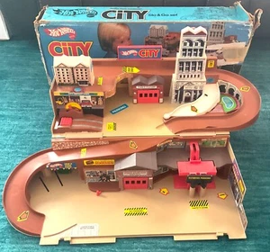 Vintage Hot Wheels CITY 1980 Playset Sto & Go Playset (PLEASE READ!) - Picture 1 of 13