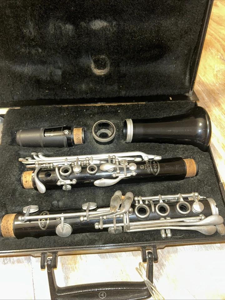 VITO Reso-Tone 3 USA Clarinet Woodwind Musical Instrument With Hard Case  Rare - Image 1 of 1