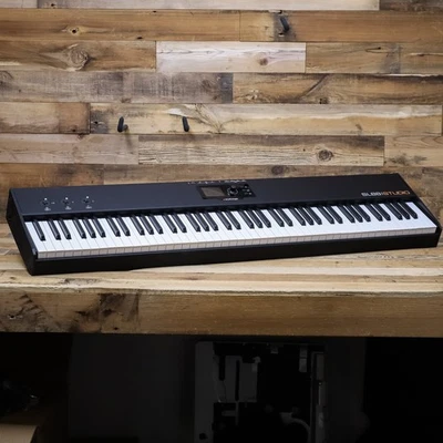 B-Stock Studiologic SL88 Studio 88-Key Hammer Action Keyboard Controller - Image 1 of 4