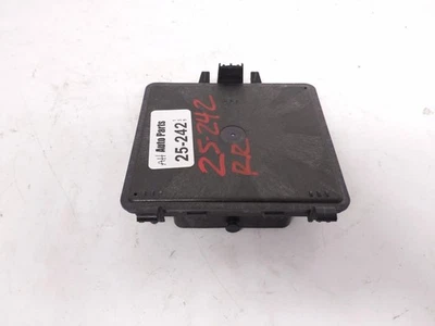 2021-2022 Chrysler Pacifica Liftgate Control Module Unit 68466171Af - Image 1 of 4